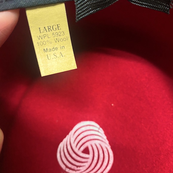 100% WOOL Hat, Red Women Hat MADE IN USA - Picture 3 of 3